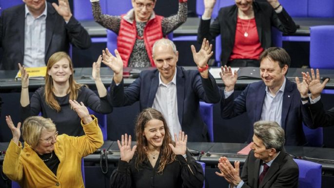 Parlamento de Alemania incorpora a su primera legisladora sorda