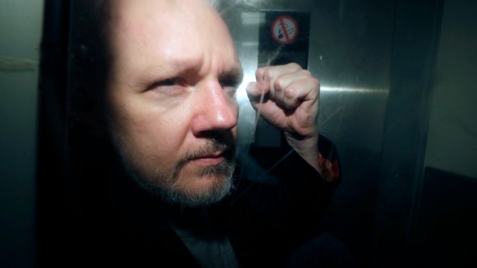 Corte británica dice que Assange no puede ser extraditado hasta que EU descarte pena de muerte