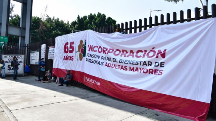 El gobierno propone aumentos en 2025 para Pensión de Adultos Mayores y Becas Benito Juárez