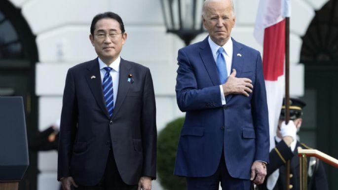 Biden recibe a líder japonés en la Casa Blanca, le agradece por su ayuda en crisis mundiales