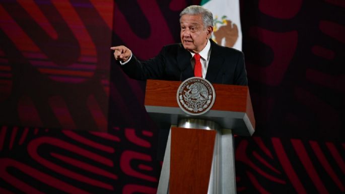 AMLO propone que se apruebe una reforma legal para beneficiar desde mayo a pensionados