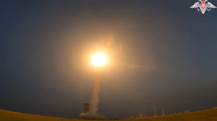 Rusia prueba con éxito un misil balístico intercontinental (Videos)