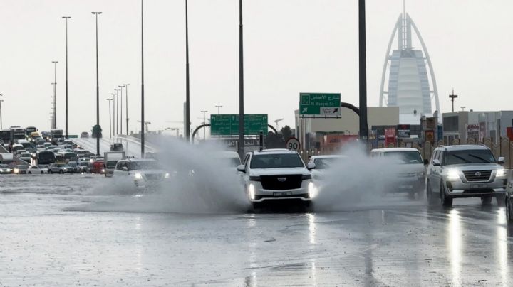 Dubái se inunda; cae en unas horas el equivalente a año y medio de lluvia (Video)