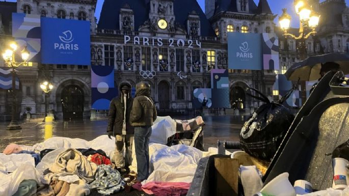 Policía francesa desaloja campamento de desamparados al sur de París