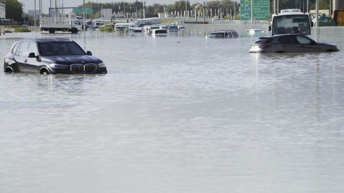 Una tormenta deja las lluvias más intensas registradas en Emiratos Árabes