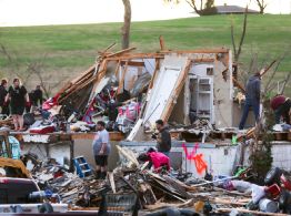 Tornados nocturnos dejan importantes daños en Nebraska