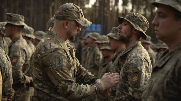 Ucrania rebaja la edad de reclutamiento para cubrir la falta de tropas contra Rusia