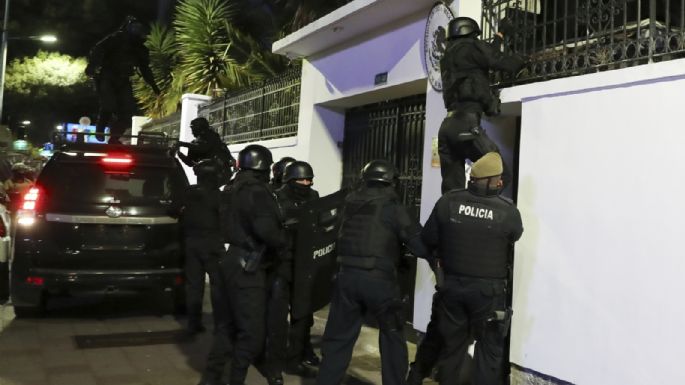 EU insta a México y Ecuador a "resolver sus diferencias" de acuerdo con el Derecho Internacional