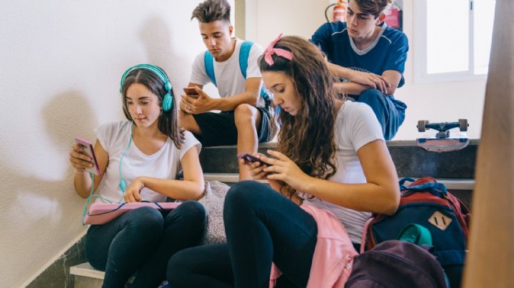 ¿Prohibir smartphones en escuelas?