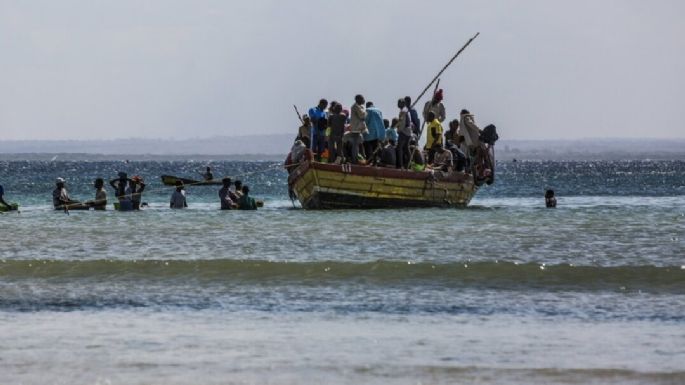 Más de 90 muertos en un accidente de ferry en Mozambique