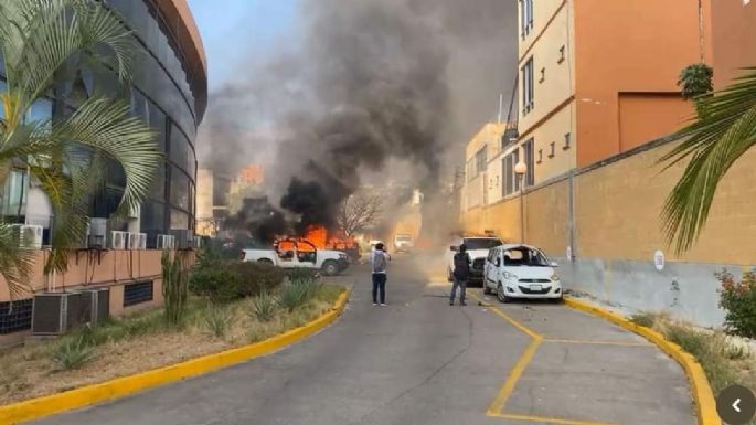 A un mes de la ejecución de Yanqui Kothan estudiantes irrumpen en Palacio de Gobierno de Guerrero