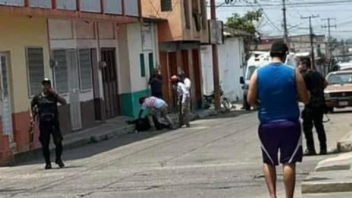Matan a dos policías afuera de oficinas de Telecom en Chiapas