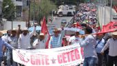 Marchan en Chilpancingo por pensiones dignas y los desaparecidos