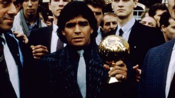 Herederos de Maradona dicen que su Balón de Oro fue robado y piden frenar subasta