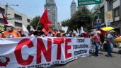 CNTE mantiene plantón en Palacio Nacional; rechaza aumento salarial del 10% tras reunión con AMLO