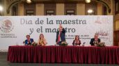 Líder del SNTE en Palacio Nacional: Es un honor estar con Obrador; “charros”, grita la CNTE