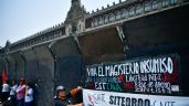 CNTE divide con vallas metálicas el Zócalo capitalino previo a la manifestación de la “marea rosa”