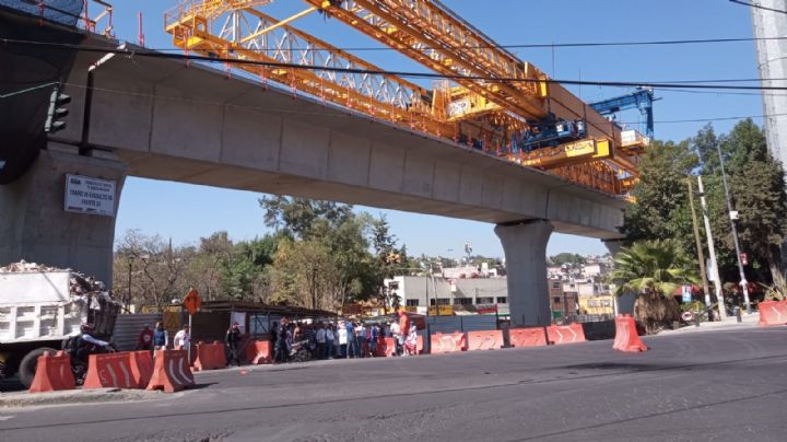 Vecinos exigen reparación de daños ocasionados por obras del Tren Interurbano en Álvaro Obregón