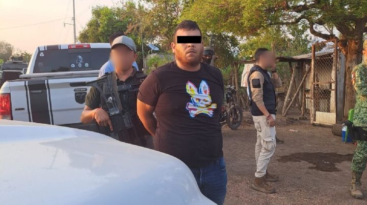 Cae “El Rojo”, presunto implicado en el asesinato de Hipólito Mora en Michoacán