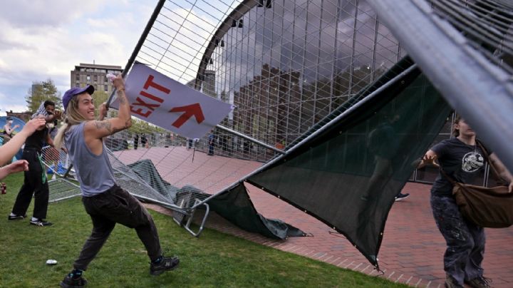 Manifestantes atraviesan barricada y retoman campamento propalestino en el MIT