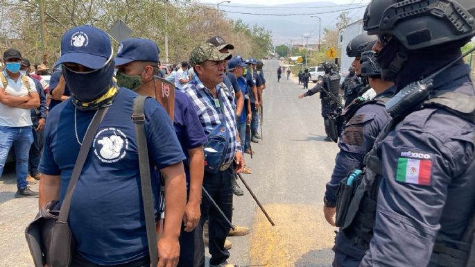 Miles de policías comunitarios ocupan Chichihualco y provocan tensión y zozobra