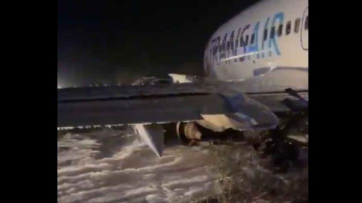 Boeing 737 con 85 pasajeros se sale de la pista (Video)