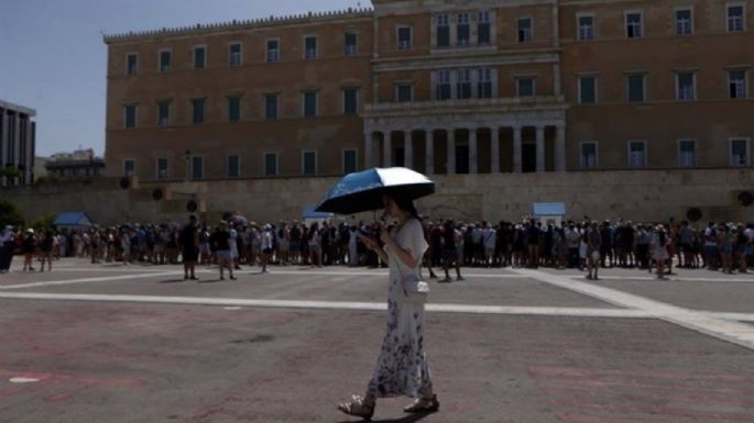 Grecia cierra escuelas y la Acrópolis de Atenas por una ola de calor con hasta 43 grados