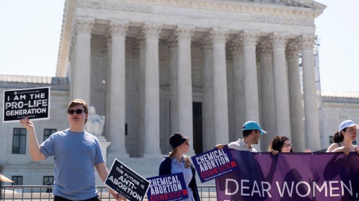 La Corte Suprema de Estados Unidos rechaza restringir el acceso a la píldora abortiva