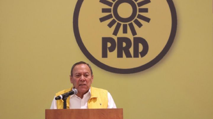 "Los Chuchos" responsabilizan a AMLO por la crisis del PRD
