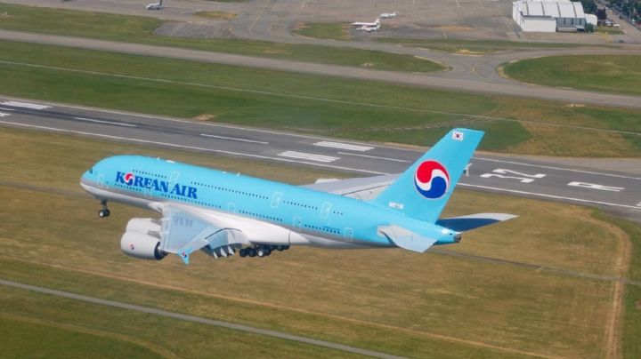 Boeing 737 MAX de Korean Air se despresuriza; hay 13 heridos