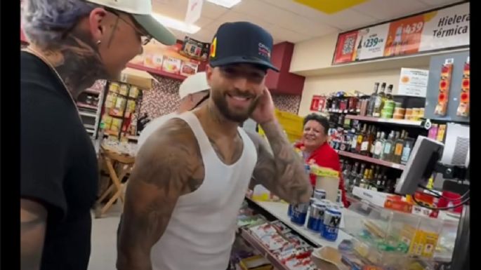 Maluma es captado en tienda de conveniencia en Monterrey