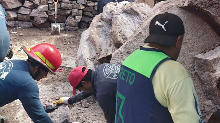 Toneladas de rocas caen sobre casa del Edomex