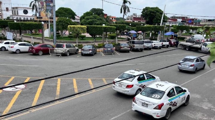 Taxistas protestan en Tabasco por extorsiones del crimen organizado