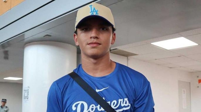 Ezequiel Rivera, de 14 años, es contratado por los Dodgers y así lo comunicó a su madre (Video)