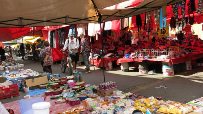 Advierten sobre venta de medicamentos ilegales para bajar de peso en tianguis de la CDMX