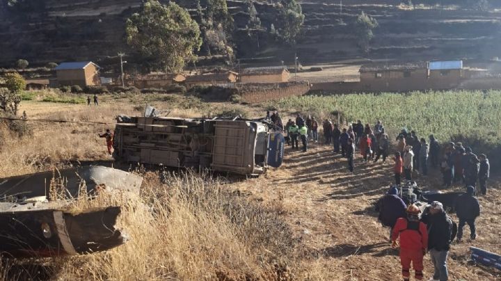 Nueve músicos mueren tras volcadura del autobús en que viajaban; cayó por un abismo