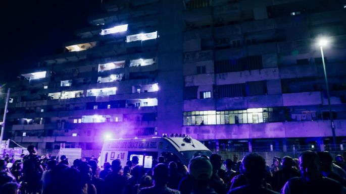 Dos muertos y una docena de heridos en Italia tras desplomarse una pasarela en bloque de viviendas