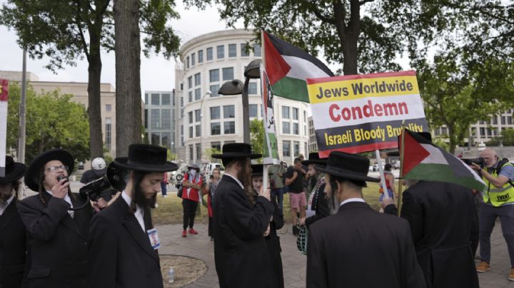 Miles de personas protestan en Washington contra la guerra en Gaza durante visita de Netanyahu