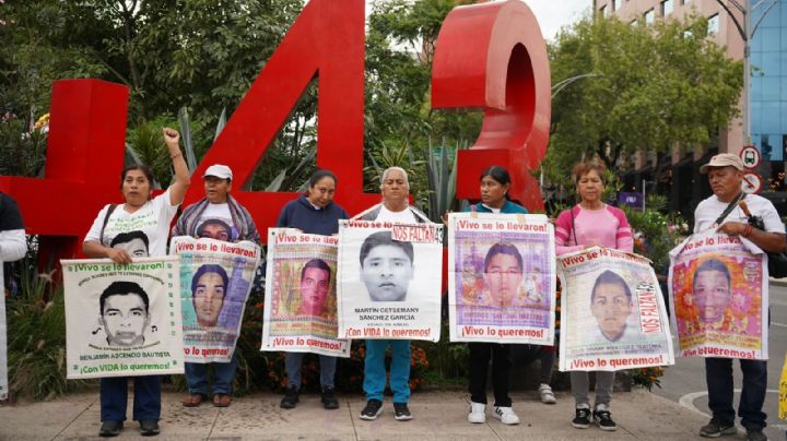 Padres de los 43 estudiantes de Ayotzinapa exigen al Tribunal los videos del día de la desaparición en Iguala