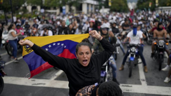 Miles protestan en el barrio pobre más grande de Caracas contra la reelección de Maduro