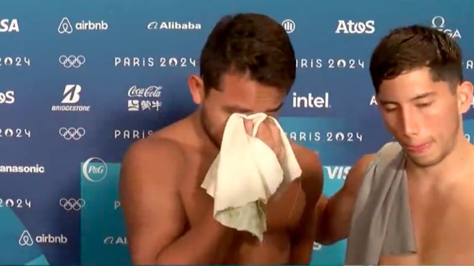 Kevin Berlín quebró en llanto por perder medalla en clavados en París 2024