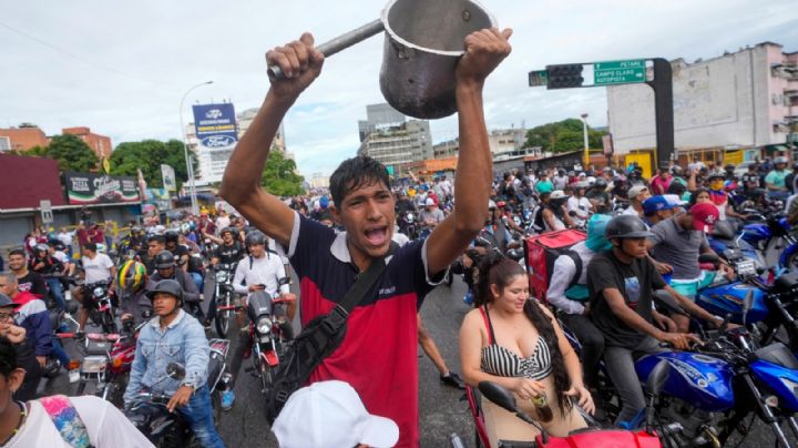 Cuatro periodistas detenidos tras las elecciones en Venezuela son imputados por terrorismo