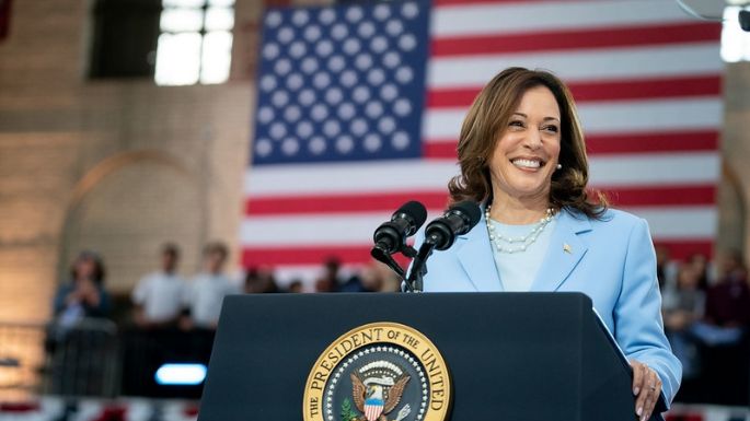 Kamala Harris supera a Donald Trump en nueva encuesta