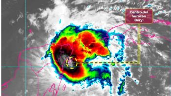 Beryl ya tocó tierra en Tulum como huracán categoría 2