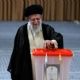 Irán celebra segunda ronda de comicios presidenciales entre legislador reformista y conservador