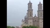 Rayo cae en torre de la iglesia de Santa Prisca en Taxco