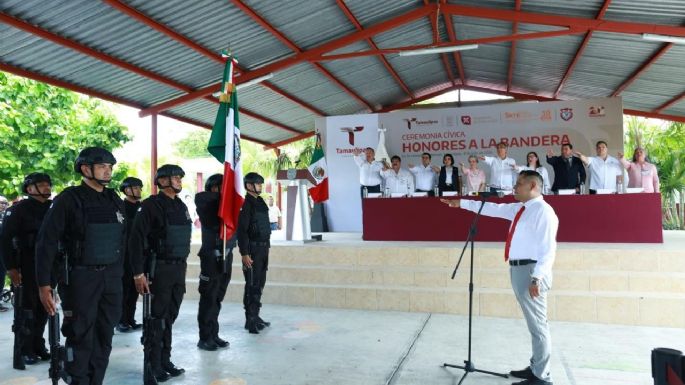 Apadrinan Américo y María a estudiantes de Xicoténcatl; presupuesto sin límites para becas