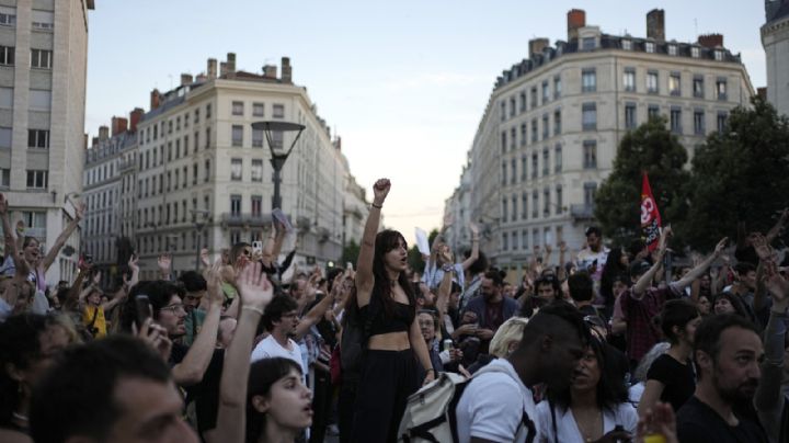 Entre dudas, alivio y decepción, los franceses digieren el inesperado resultado de las legislativas