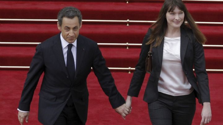 Carla Bruni-Sarkozy es acusada de manipulación de testigos en proceso contra su esposo