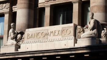 Reservas internacionales disminuyeron 369 millones de dólares en una semana: Banxico